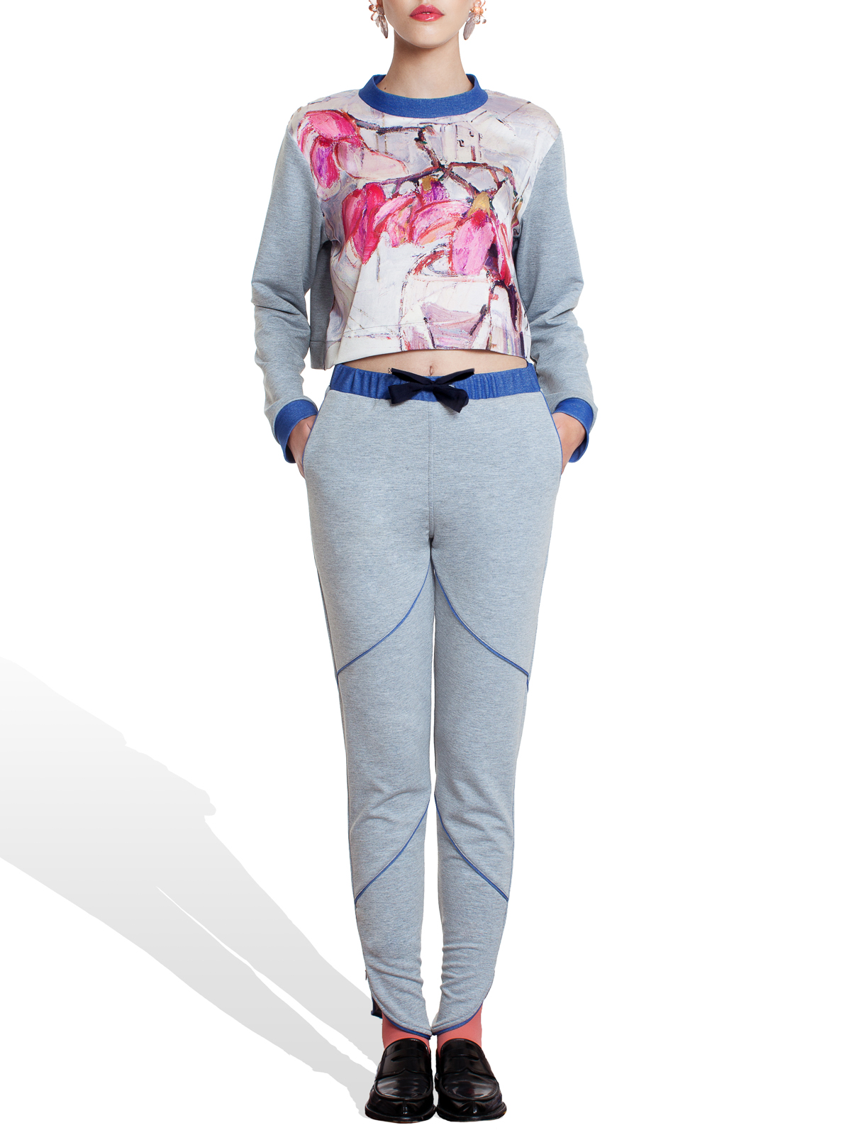 Cropped Magnolia SWEATSHIRT front