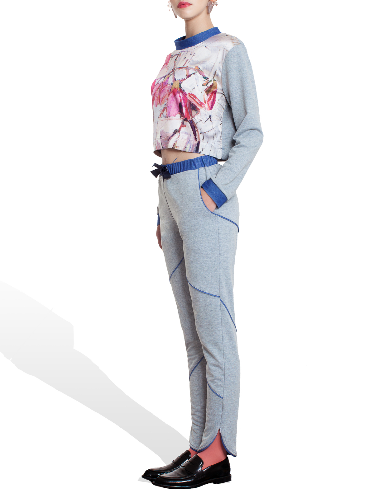 Cropped Magnolia SWEATSHIRT side